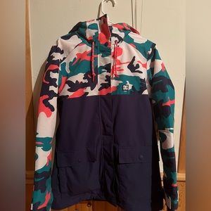 DC snowboard/ski camo waterproof jacket coat|WORN ONCE